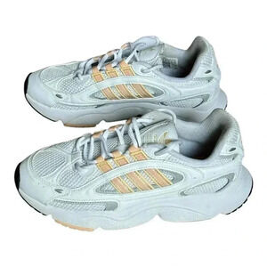 Adidas Ozmillen Women’s 9 Peach And White Running Shoe Athletic Sneaker